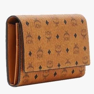 MCM trifold wallet in Visetos